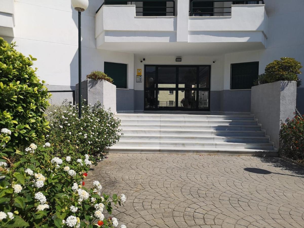Apartamento Las Brisas Fuengirola Luaran gambar